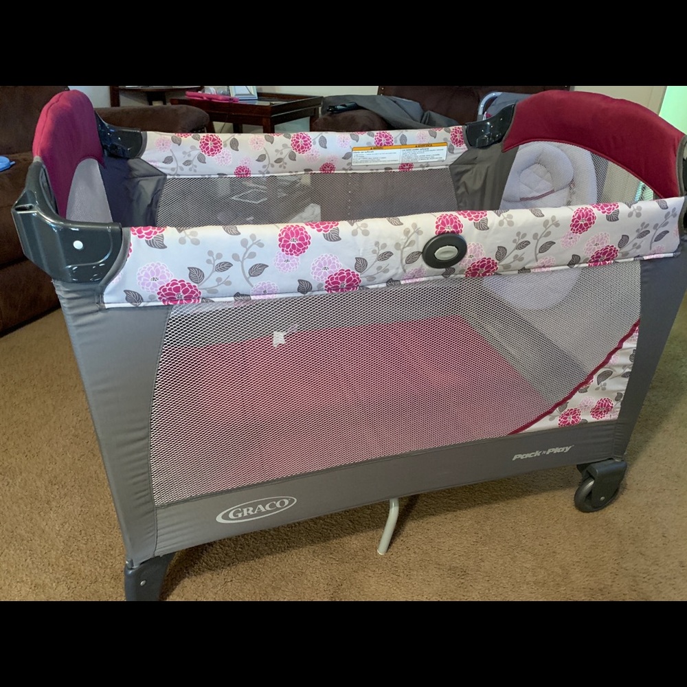 Graco pack n play